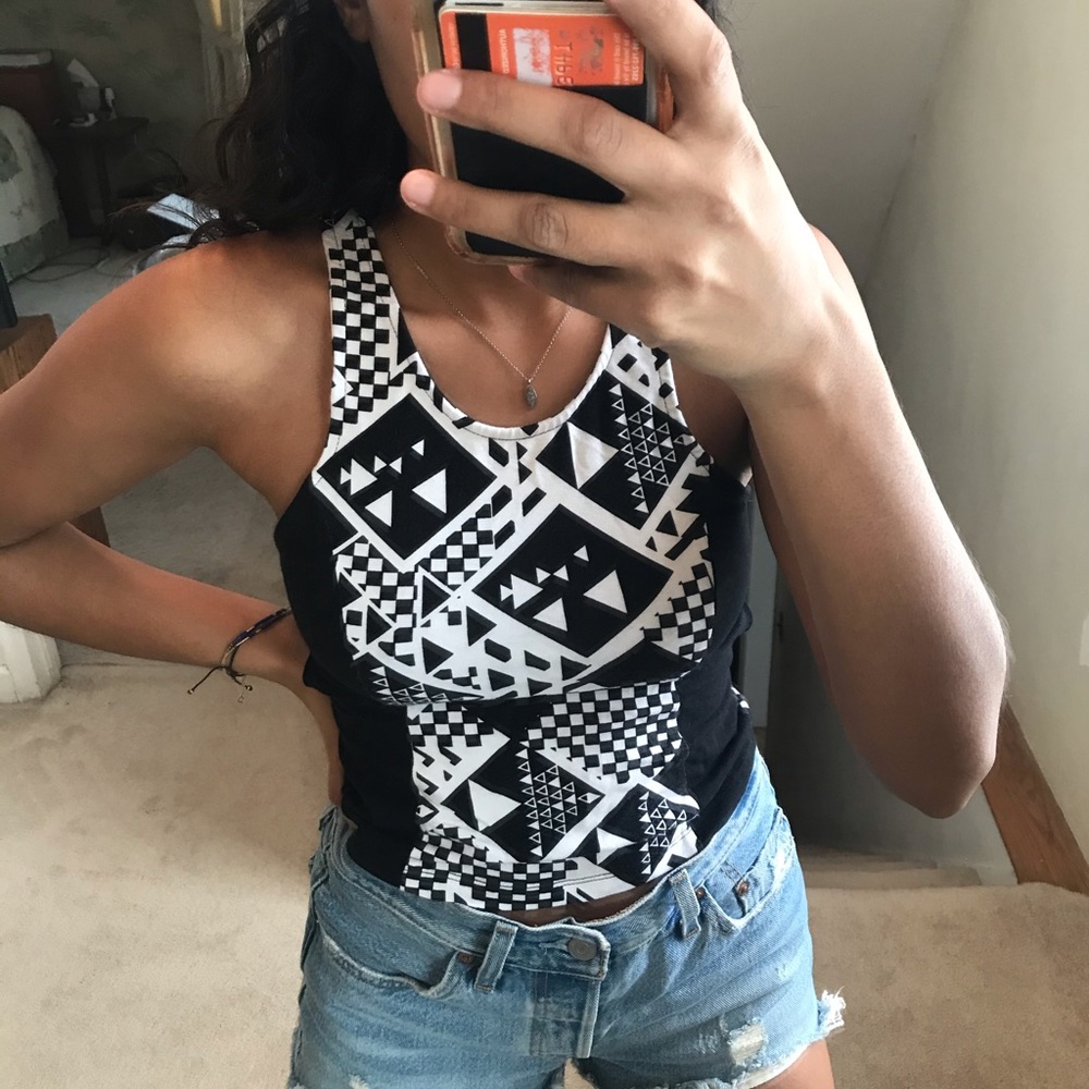 Black/white pacsun tank